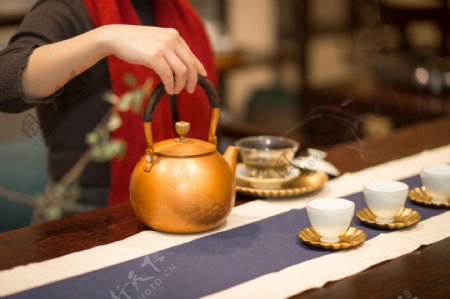 铜壶茶碟系列艺术摄影