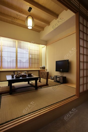 日式淡雅房间室内装修效果图