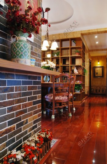 中式古典风室内设计餐厅木地板效果图