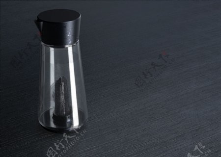 黑色透明水瓶jpg