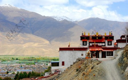 西藏山南寺庙