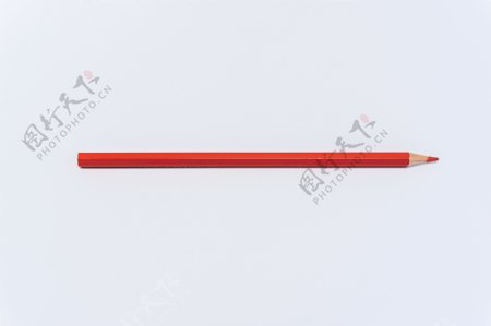 单支红色彩铅笔素材
