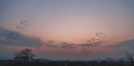 天空夕阳摄影图片