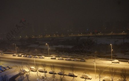 夜幕中的东北城市雪乡