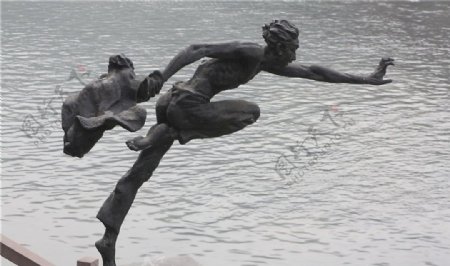 跳水雕塑