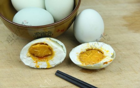 海鸭蛋蛋黄流油鸭蛋