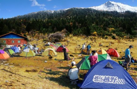西藏野餐帐篷露营地