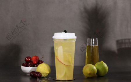 奶茶柠檬苹果水果茶图片