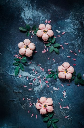 樱花饼甜品点心宣传背景素材图片