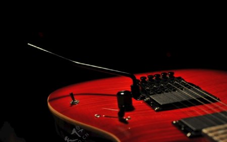 红色电动吉他图片