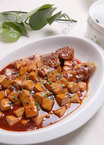 豫菜榆林豆腐烧小黄鱼图片