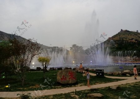 景区喷泉图片