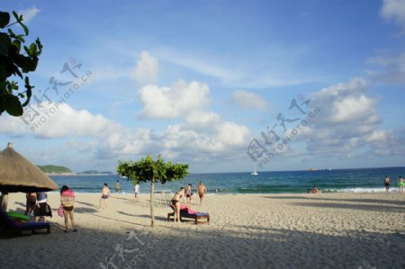 三亚的海滩图片