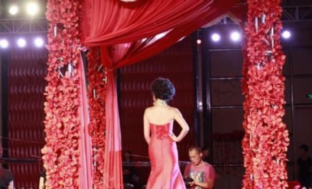中式婚礼花厅布置图片
