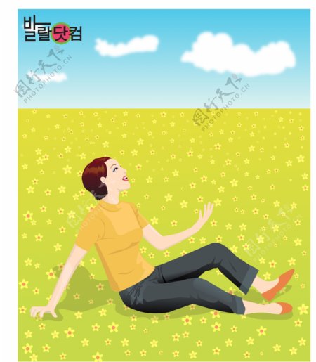 坐在草地上仰头望天空的女人