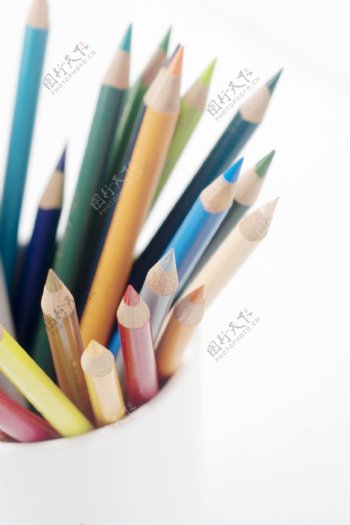 彩色铅笔高精度图片