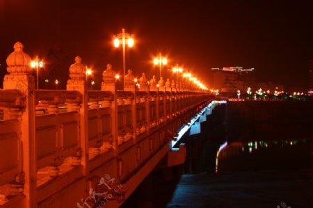 东方红大桥夜景