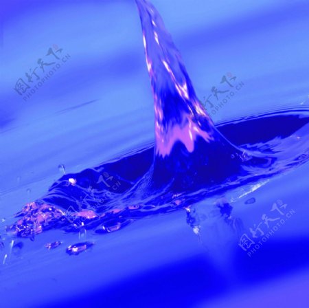 滴水水滴水珠晶莹剔透透明纹理肌理涟漪波纹水波荡漾广告素材大辞典
