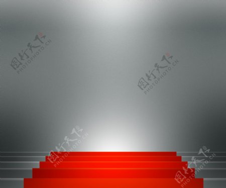 红色背景下楼梯的聚光灯