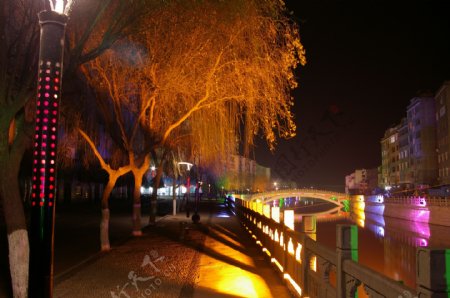 武当山夜景图片