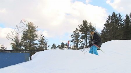 在Rails5股票视频画面的滑雪者