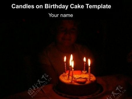 生日蛋糕上的蜡烛模板