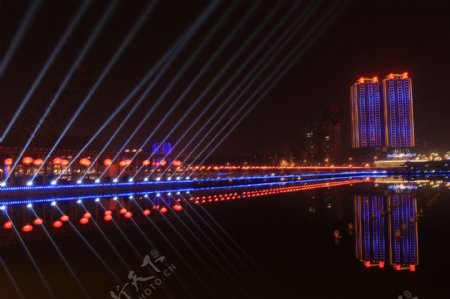 东湖夜灯美图片