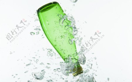 水瓶创意广告摄影图片