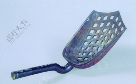 古代青铜器漏勺图片