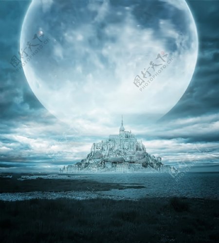 城堡梦幻大月亮图片