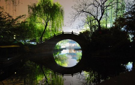 西湖夜景图片