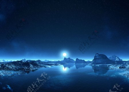 月夜水景图片