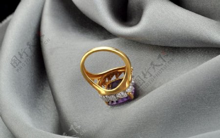 天然紫水晶戒指图片