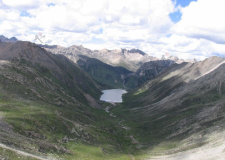 西藏风景三大神湖之一图片