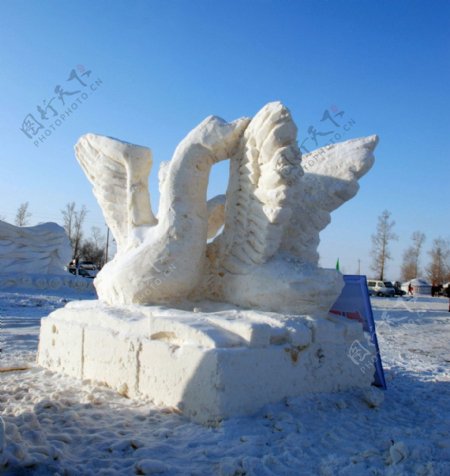 冬季那达慕雪雕作品图片