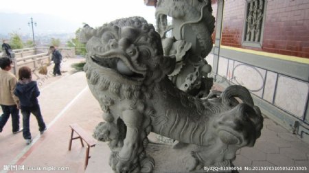凤山寺石狮子图片