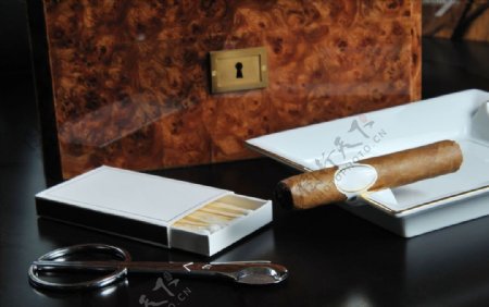 雪茄烟灰缸礼盒图片