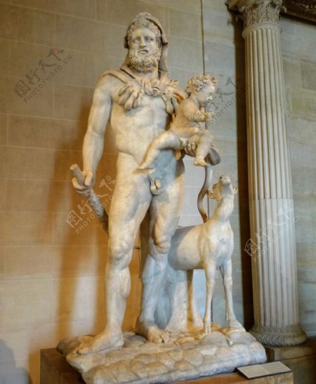 卢浮宫的雕塑图片