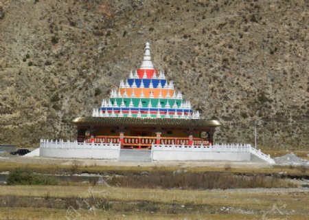藏族佛塔图片