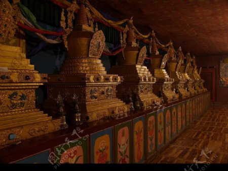 藏传佛教灵塔图片