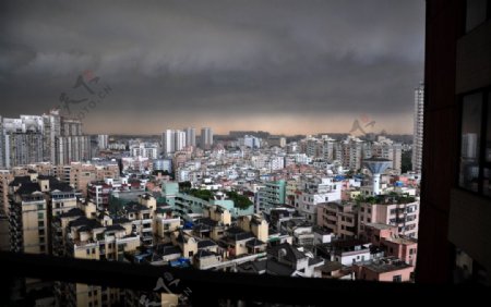 风雨欲来风满楼图片