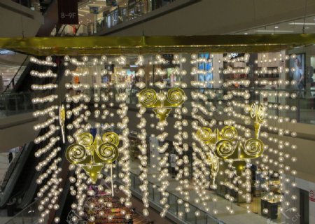 商场吊灯装饰图片