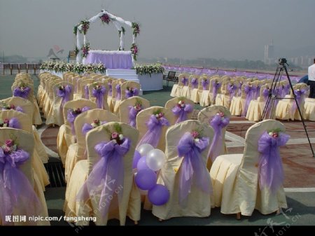 阳光甲板婚礼布置图片