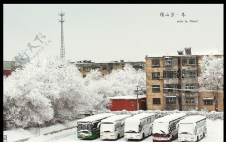 雪后车站图片
