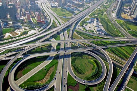 郑州城市道路交通飞速发展图片