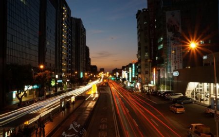 台北夜晚街景图片