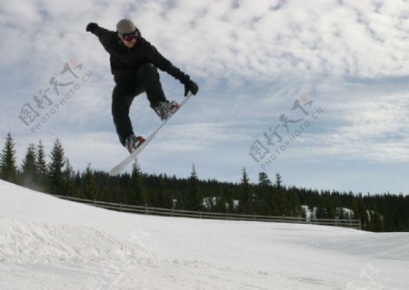 滑雪竞技图片