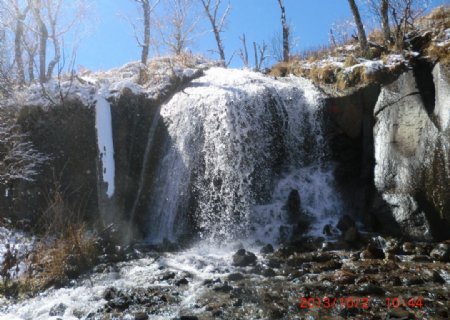 冬季瀑布图片