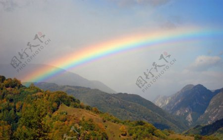 高原彩虹图片