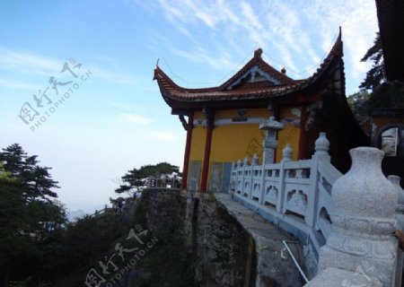 九华山寺庙风景图片